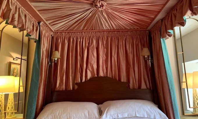 Kirkton Manor House | Stylish Scottish, book-filled getaway with beautiful walks