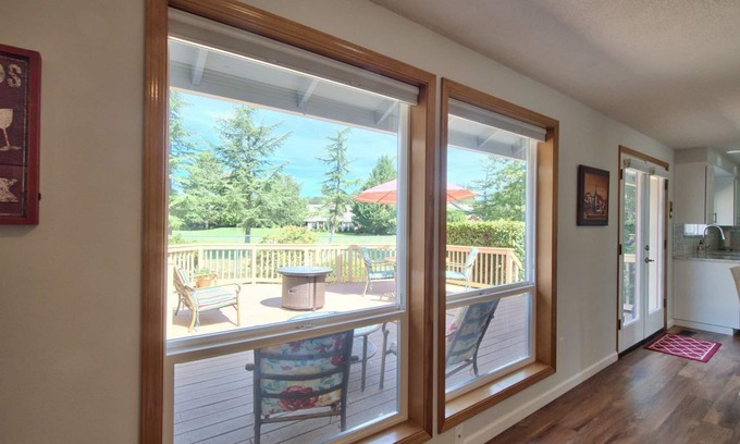 McMinnville House | Stylish Single Level Wine Escape