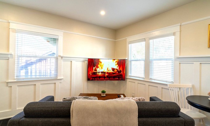 South Park Apartment | Stylish South Park Studio By Balboa Park W/D