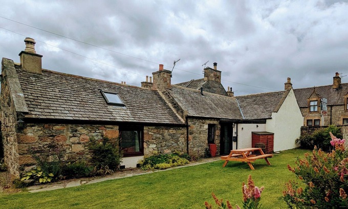 Tomintoul House | Stylish traditional cottage in the heart of Whisky country