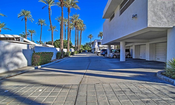 Cathedral City Resort | Stylish upstairs villa overlooking the pool