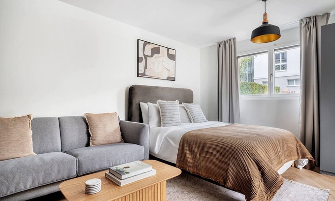 Wiedikon Apartment | Stylish Wiedikon Studio w/Storage Room & W/D, nr Market, by Blueground