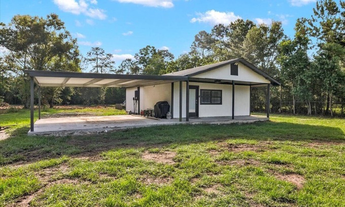 Lakeview  Jefferson County House | Stylishly Remodeled 2-Bedroom home in Orangefield