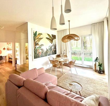Poznan Apartment | Stylowy apartament z prywatnym ogrodem, widokiem na park i parkingiem - Red Park Poznań
