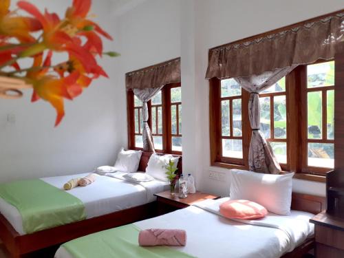 Nallathanniya Hotel | Subash Hotel
