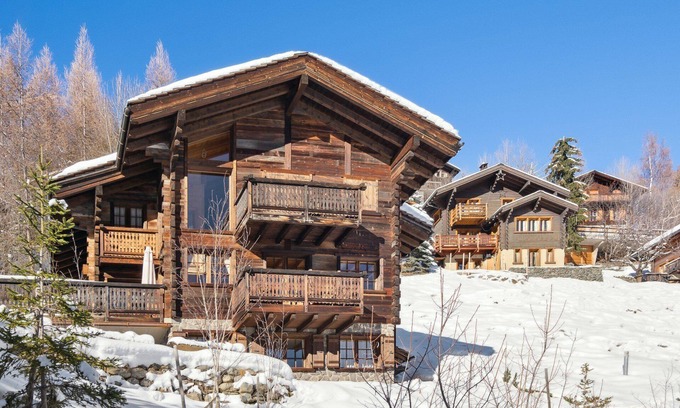 Grimentz Ski Chalet | Sublime 5 Bedrooms Chalet with Jacuzzi Grimentz - By Mrs Miggins