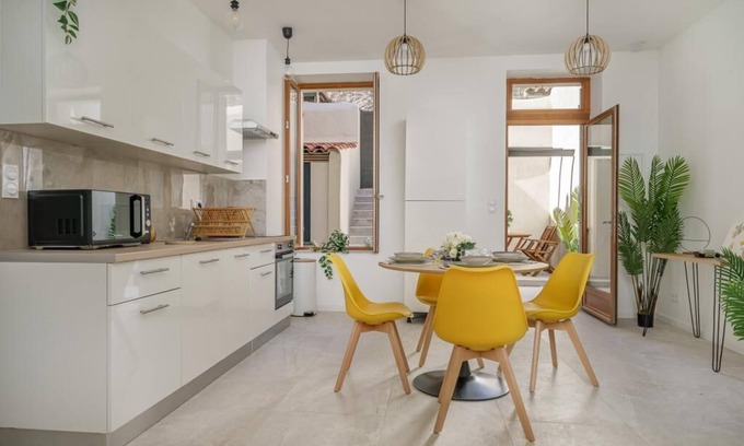 Perier Apartment | Sublime Appartement Avec Terrasse & Climatisation