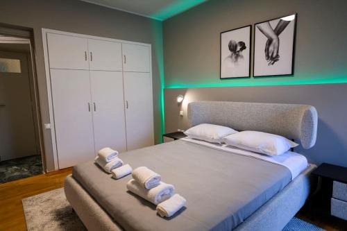 Palaio Faliro Apartment | Subtle 3 bed Luxury with a View