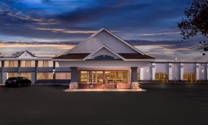 Fort Dodge Hotel | Suburban Studios Fort Dodge