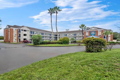 Stuart Hotel | Suburban Studios Stuart near Federal Hwy 1