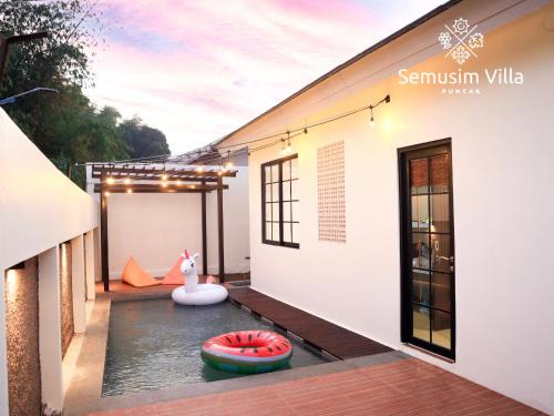 Cipanas Villa | Suisen by Semusim Villa