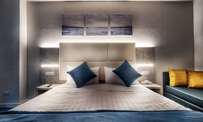 Universita House | Suite Blue Style