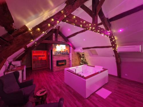 Laigneville Apartment | Suite Chalet avec jacuzzi YaoSpa60