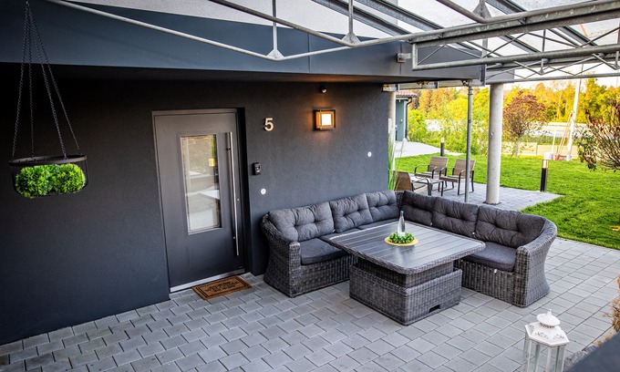 Waggershausen Apartment | Suite-Family-Private Bathroom-Mountain view