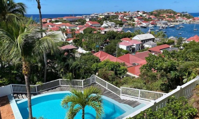 Lurin Apartment | Suite Gouverneur at the Colony Club & View of Gustavia