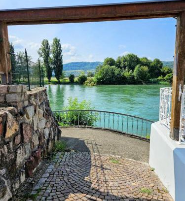 Kadelburg Apartment | Suite Kelnhof Patio - Cozy Riverside Apartment