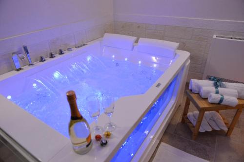 Fasano Apartment | Suite Laurel SPA con idromassaggio