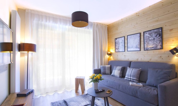Eclose-Est Condo | Suite lumineuse au pied des pistes | wifi gratuit!