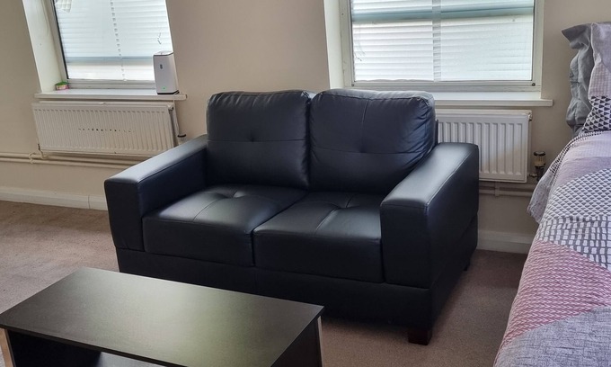 Maidstone Apartment | Suite near Maidstone High Street