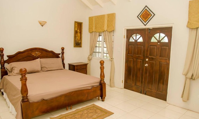 Dickenson Bay Apartment | Suite Serenade