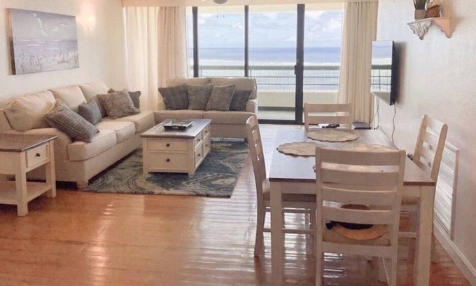 Tumon Condo | Suite with sea view