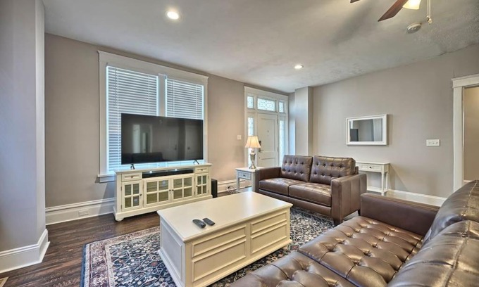 Harrisburg - Hershey Apartment | Suites on Seneca - Lovely 2 Bed 1 Bath Apartment
