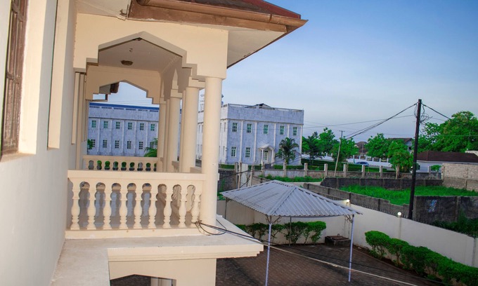 Mazizini Bed & Breakfast | Sulkhan Serviced Apartment