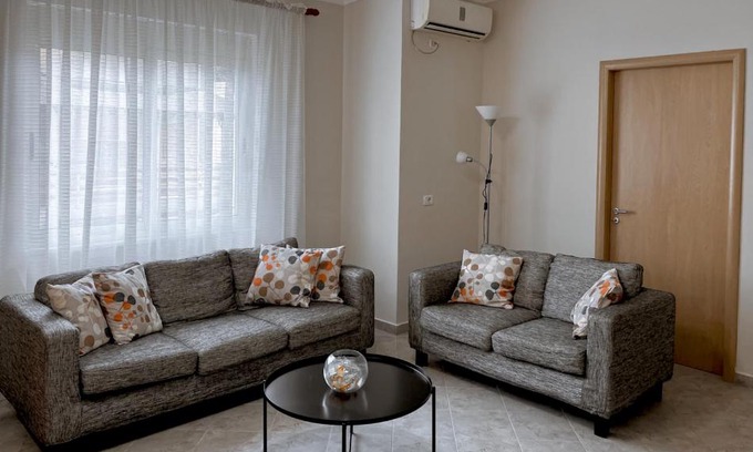 Ishem Apartment | Summer Breeze Apartment G13, Lalzi Bay, Lura 1