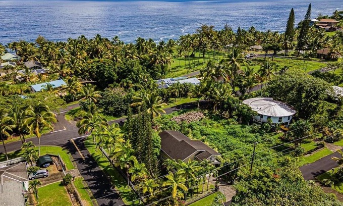 Kapoho House | SUMMER/FALL LOW RATES Popa’a Palms, 2 Blocks from the Ocean