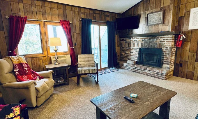 Bessemer Villa | Summer Hangout I Alpen Villas at Powderhorn Mountain