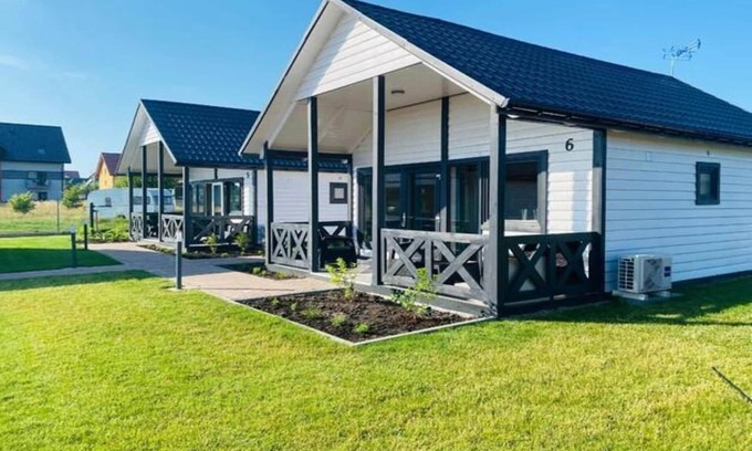 Jaroslawiec House | Summer House in Jarosławiec near Beach & Pool