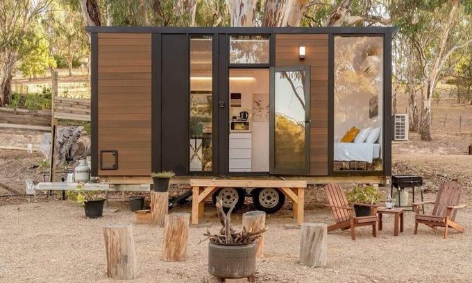 Howes Creek House | Summer Lea 1 by Tiny Away