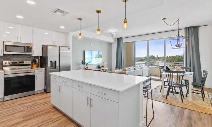 North Trail Condo | Summer Special! 1/1.5 Penthouse at The Strand – Water View