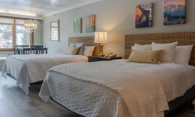 Purgatory Cabin | Summit Studio (#232) |10 min to Ski - Pool/Hot Tub - Golf - A/C - Views