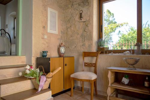Kontos Apartment | Sun and Stone