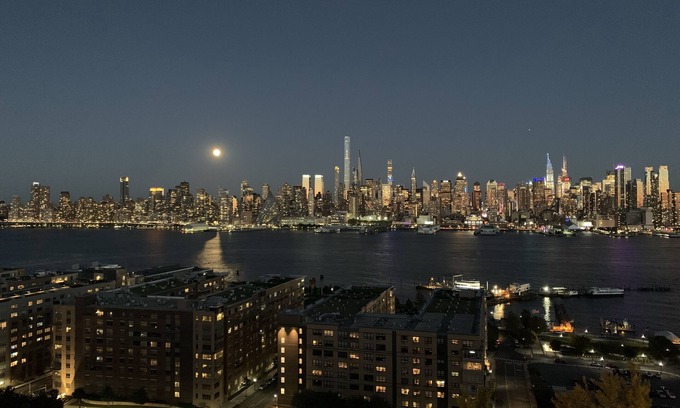 Weehawken Apartment | Sun Drenched Penthouse with Million Dollar View