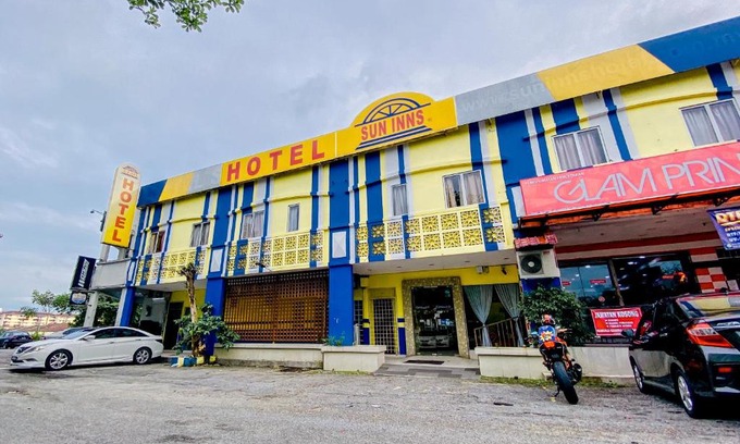 Seri Kembangan Hotel | Sun Inns Hotel Equine, Seri Kembangan