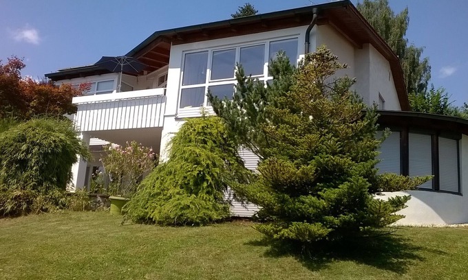 Ebersberg District Apartment | Sun oasis on a hillside between Munich, Tegernsee, Chiemsee, Exhibition Munich