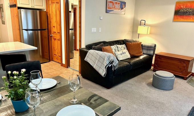 Sun Peaks Apartment | Sun Peaks Ski In Ski Out suite