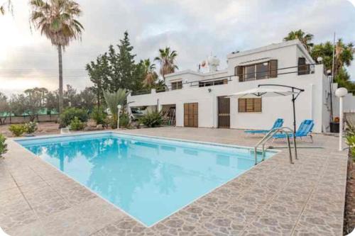 Pegeia Villa | Sun Wave Villa Sea View Retreat