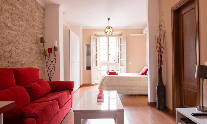 San Felipe Neri Apartment | Suncity loft Carreteria