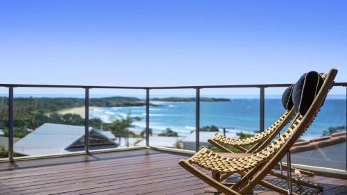 Emerald Beach House | Sundecks - Stunning Oceanview Beach House in Emerald Beach