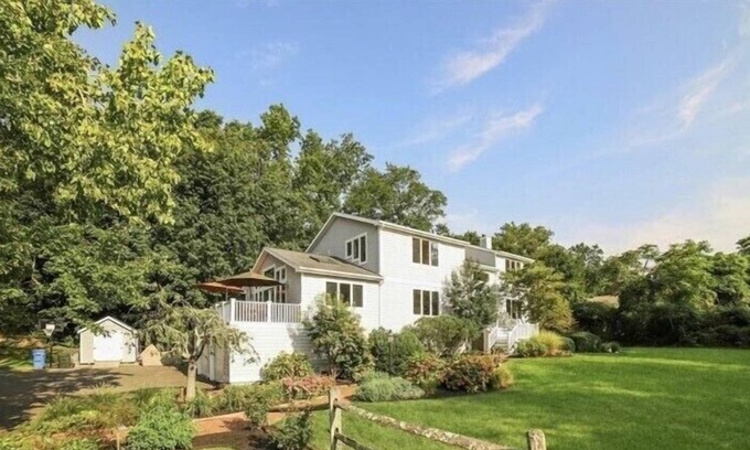 Madison House | Sundrenched 5 BR Home w/ Private Dock Near Beaches