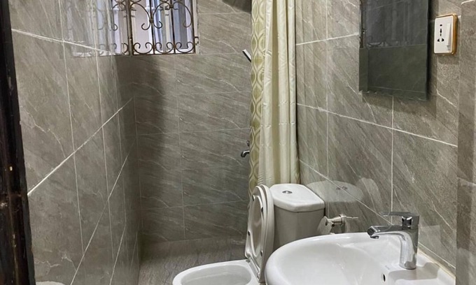 Asaba House | SUNFIT APARTMENTS!nCozy & Spacious 3-Bedroom Apartment in a serene environment.