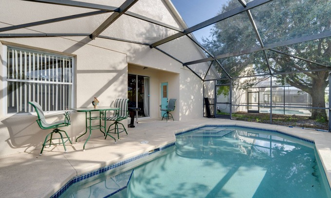 Sunset Ridge House | Sunlit Davenport Family Home w/Lanai & Gas Grill!