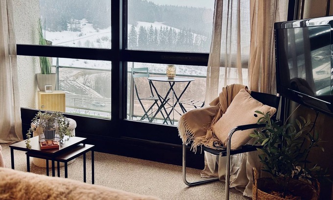 Villard-de-Lans Apartment | Sunny 2-room apartment with mountain view at the foot of the slopes