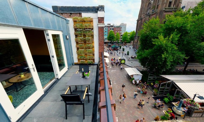 Eindhoven City Center Apartment | Sunny 45m2 Penthouse with Balcony and Terrace - R65C