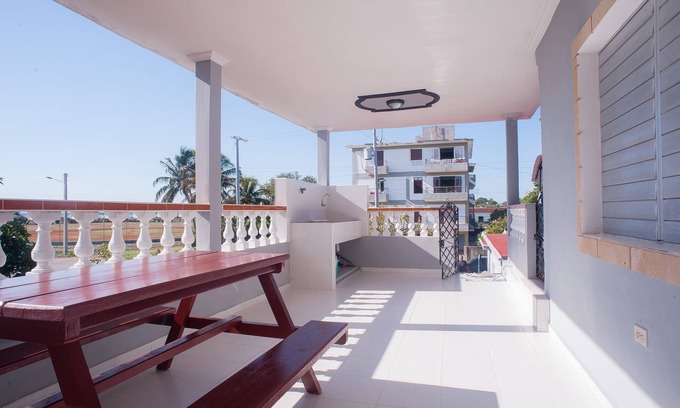 Varadero House | Sunny and Upscale Flat in Varadero Beach