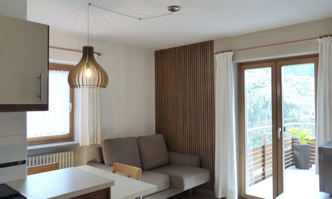 Rifiano Apartment | Sunny apartment, large south-facing balcony, wonderful view - South Tyrol GUEST PASS included