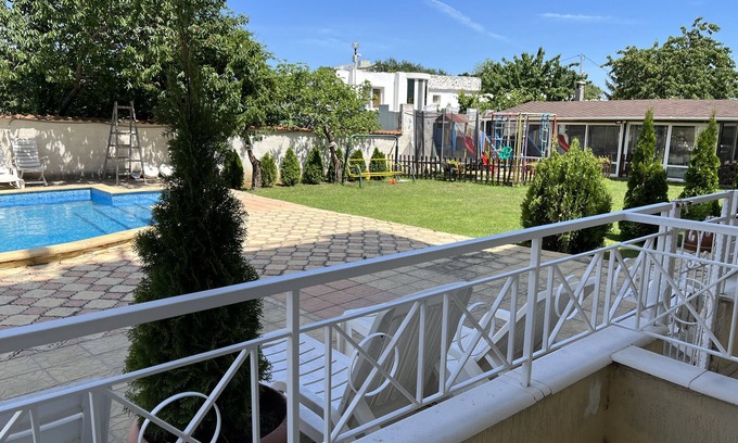 Saints Constantine and Helena Apartment | Sunny apartment with a pool in front and near to the best beach in Varna area